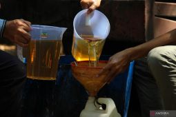 Pemerintah subsidi minyak goreng curah Rp14.000 per liter