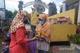 Pemkab Madiun gelontorkan 35.000 liter minyak goreng untuk turunkan harga