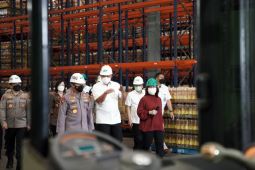 Mendag gandeng Kapolri menjaga pasokan minyak goreng