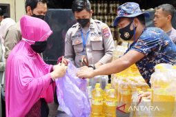 Cooking oil scarcity getting worse in South Kalimantan