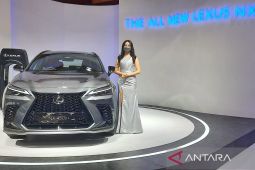 Konsumen Lexus banyak beralih ke model "hybrid"