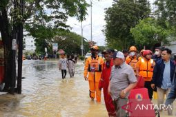 Gubernur sediakan anggaran, wali kota buka dapur umum