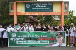 Santri Kalbar deklarasi mendukung Ganjar Pranowo maju sebagai Capres 2024