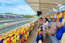 Keluarga pebalap Mario Aji sempatkan ziarah ke makam ayah sebelum ke Mandalika