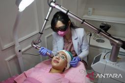 Wajah awet muda dengan perawatan laser