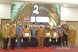 Governor encourages palm oil companies to gain ISPO