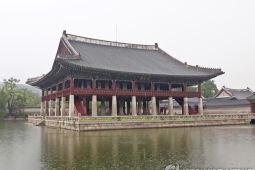 Istana Gyeongbok kembali dibuka untuk tur malam hari