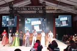 'Identity in A Piece of Cloth', sebuah buku tentang perjalanan menuju keberlanjutan ulos di masa depan