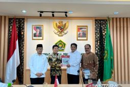 Satono audiensi ke Kemenag RI perjuangkan IAIS agar jadi negeri