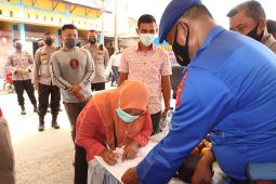 Polres Aceh Timur salurkan bantuan Kemenkeu kepada 19 ribu penerima