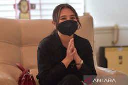 Menpora beri semangat ke Prilly Latuconsina kelola Persikota Tangerang