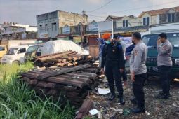 Tim KAI dan polisi selesaikan 2 kasus pencurian material rel di Sukabumi dan Bogor