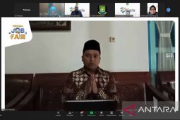 Walikota Tangerang minta perguruan tinggi  sesuaikan kurikulum dengan kebutuhan dunia usaha