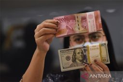 Kurs rupiah yang ditransaksikan antar bank menguat tipis