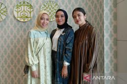 Kami luncurkan raya collection 2022 usung kisah persahabatan ketiga "founder"