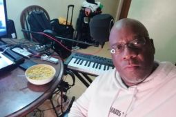 Keith Martin penyanyi lagu hit "Because of You" meninggal dunia