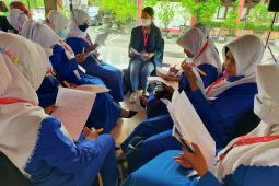 Ubaya beri pelatihan praliterasi kepada guru PAUD di Mojokerto