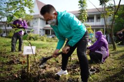 Wali Kota Pontianak ajak masyarakat tanam pohon  berkonsep "tematik"