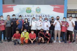 Berprestasi di Batam Open 2022, PBSI Sumut beri tali asih ke atlet