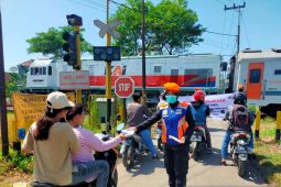 KAI Jember imbau masyarakat waspadai 253 titik perlintasan tidak terjaga