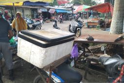 Bupati minta Pasar Halong segera dirapikan dinas terkait