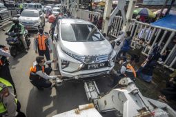 Gubernur DKI Jakarta tegaskan penertiban parkir liar berlaku untuk semua