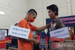 Keluarga korban pembunuhan kejar pelaku saat rekonstruksi