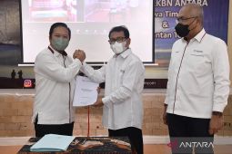 Serah Terima Jabatan Kabiro Antara Jatim