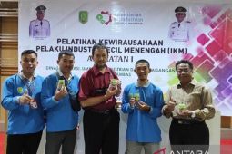 Kelompok Pengelola Lada Batu Layar ikuti pelatihan kewirausahaan Diskumindag Sambas