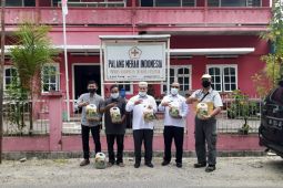 PMI Tapanuli Selatan dapat bantuan Eco Enzyme dari PT.ANJ