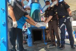 BNN Kalbar musnahkan satu kilogram sabu