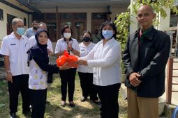 Sintang hadirkan bazar minyak goreng dan gula pasir jaga stabilitas harga