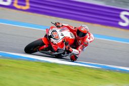 Pebalap Astra Honda kumandangkan Indonesia Raya di ARRC Buriram