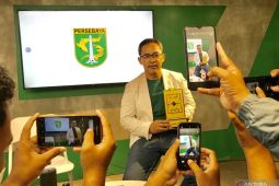 Manajemen pastikan Aji Santoso tetap pelatih Persebaya hingga dua musim