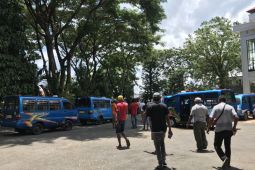 Supir angkot Passo datangi DPRD Kota Ambon karena Pertalite langka, kebijakan jangan meresahkan