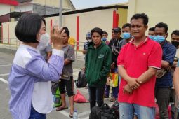 Polda Sumut pulangkan puluhan PMI ilegal