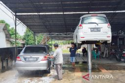 Usaha doorsmeer hidrolik Zaldi terus berkembang, manjakan konsumen yang ingin percantik kendaraan
