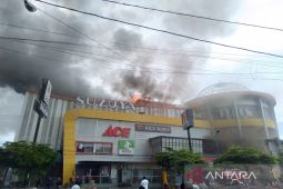 Suzuya mall Setui Banda Aceh terbakar