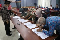 Pejabat Pascasarjana Unja lakukan penandatanganan kinerja