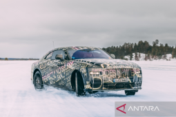 Rolls-Royce Spectre selesaikan uji suhu ekstrem -40 derajat celsius