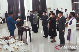 Bupati Malra ingatkan tidak ada "Pungli" di setiap instansi pemerintah