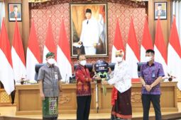 Gubernur Koster akan perjuangkan seluruh MDA dapat mobil operasional