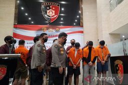 Penyidik POlri limpahkan tahap II tersangka Binomo Fakarich