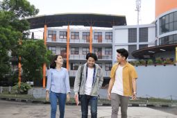 Ada kemungkinan uang kuliah naik imbas efisiensi, kata Mendiktisaintek