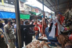 Stok daging sapi dan ayam di Putussibau cukup hingga Idul Fitri