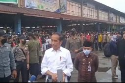 Presiden Jokowi kunjungi pedagang di Pasar Angso Duo Jambi