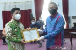 Sambas terima Penghargaan Pembangunan Daerah peringkat III dari Gubernur