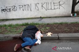 Kuburan massal puluhan warga sipil Ukraina ditemukan dekat Kiev