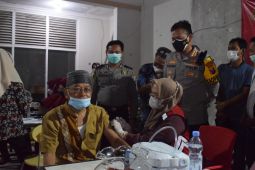 Polresta Sidoarjo bidik jamaah Tarawih untuk divaksin