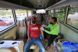 Vaksinasi COVID-19 saat ngabuburit